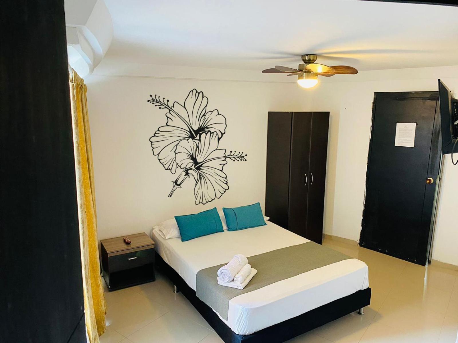 Hotel Tree House 메딜린 외부 사진