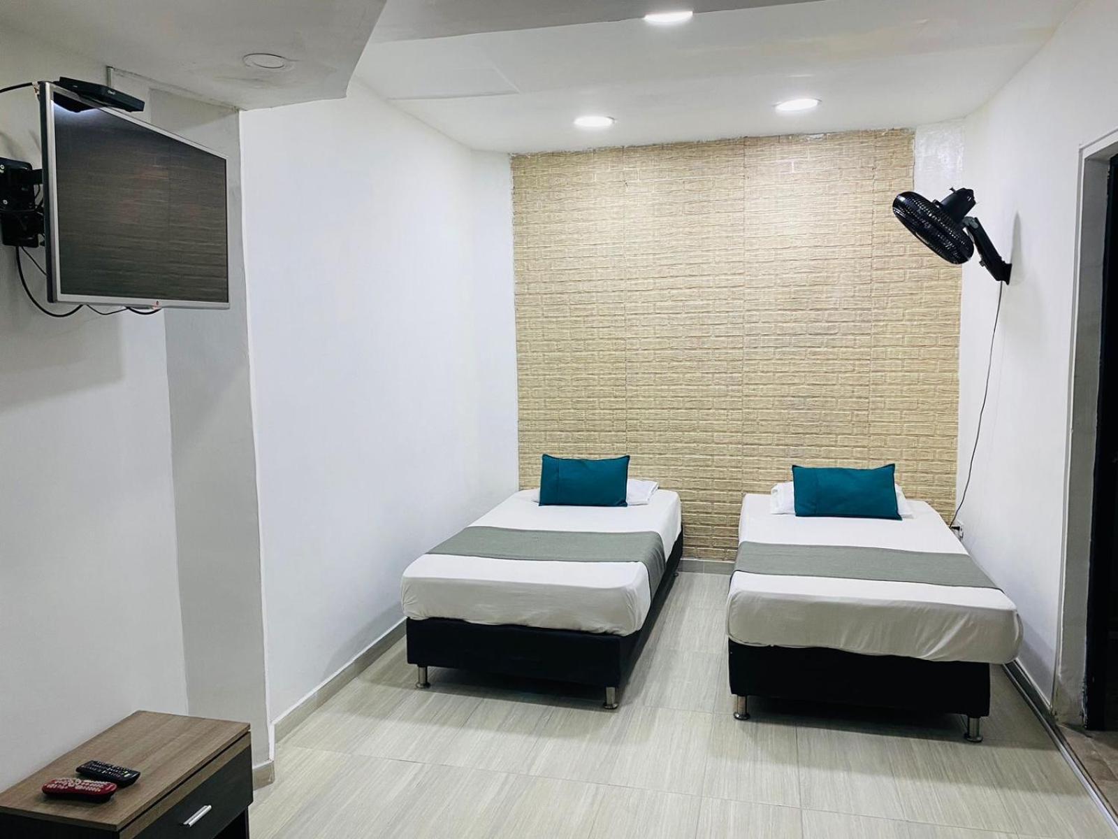 Hotel Tree House 메딜린 외부 사진